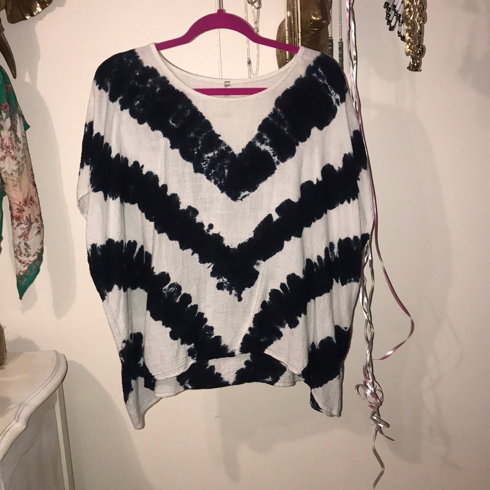 Blue & white top